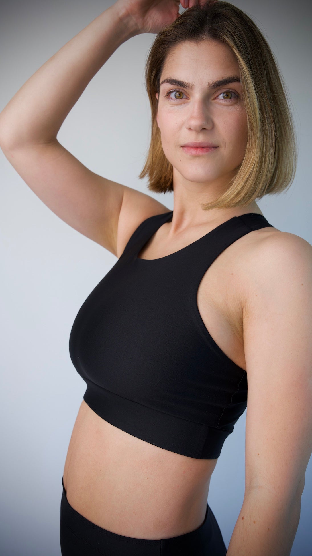 Juoda sportinė liemenėlė